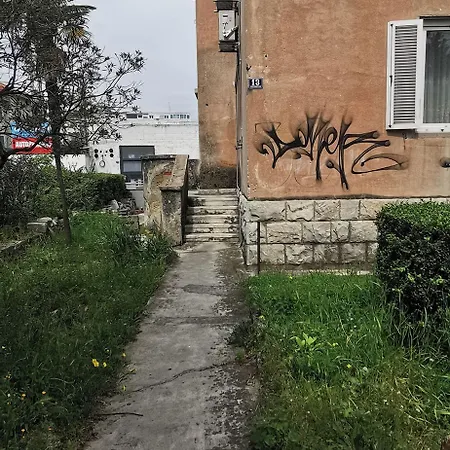 Chillax * Split